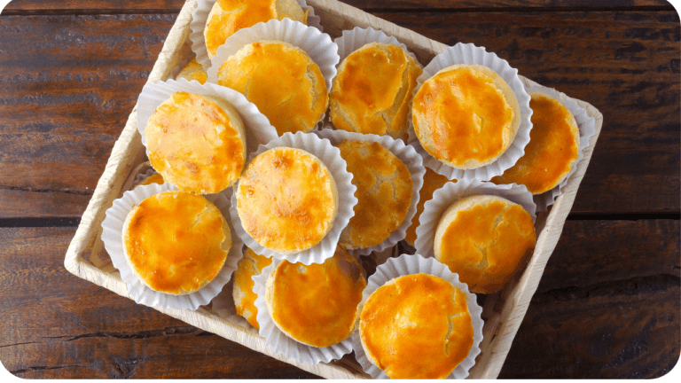 Empada de camarão com catupiry