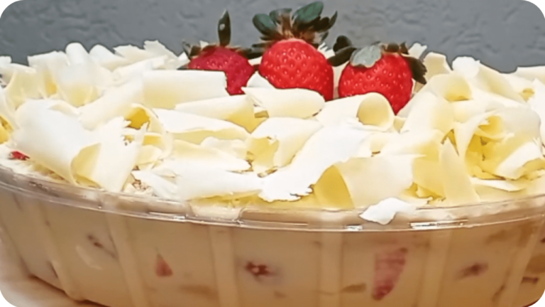 pavê de morango com chocolate branco