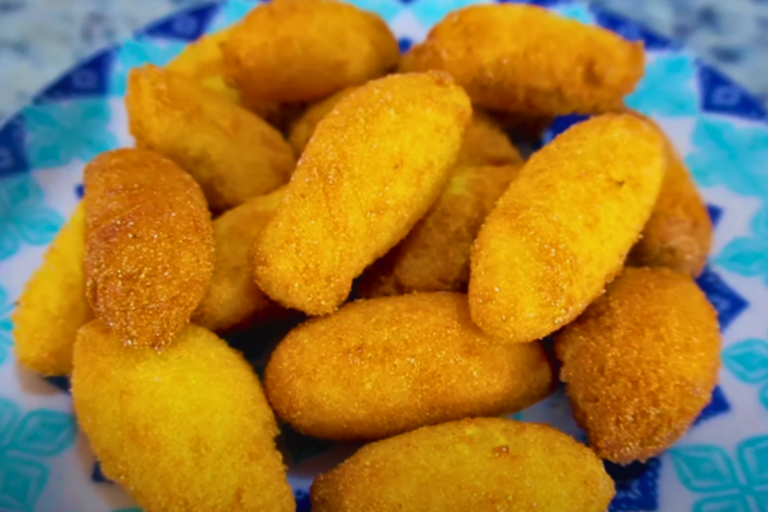 Bolinho de Chuva de Fubá