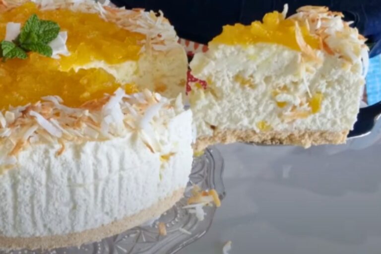 Cheesecake de Coco com Abacaxi
