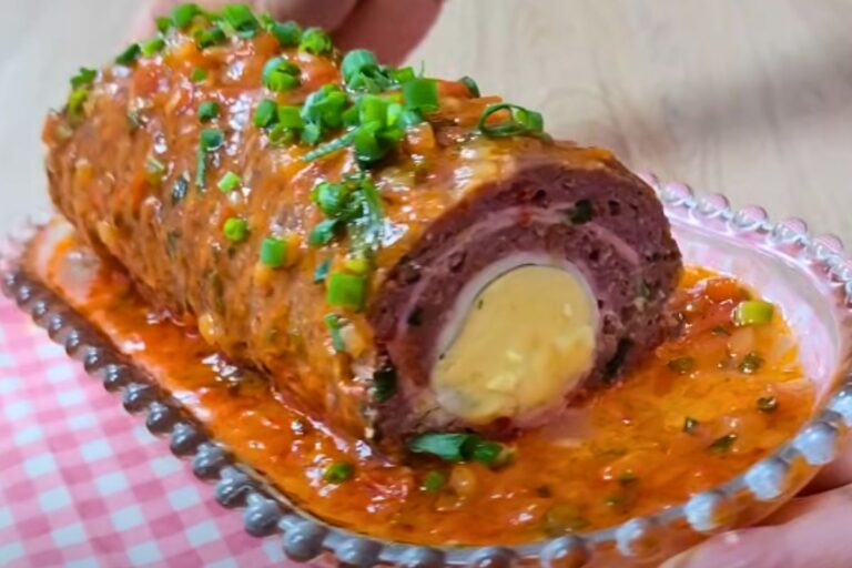 Rocambole de Carne com Ovo